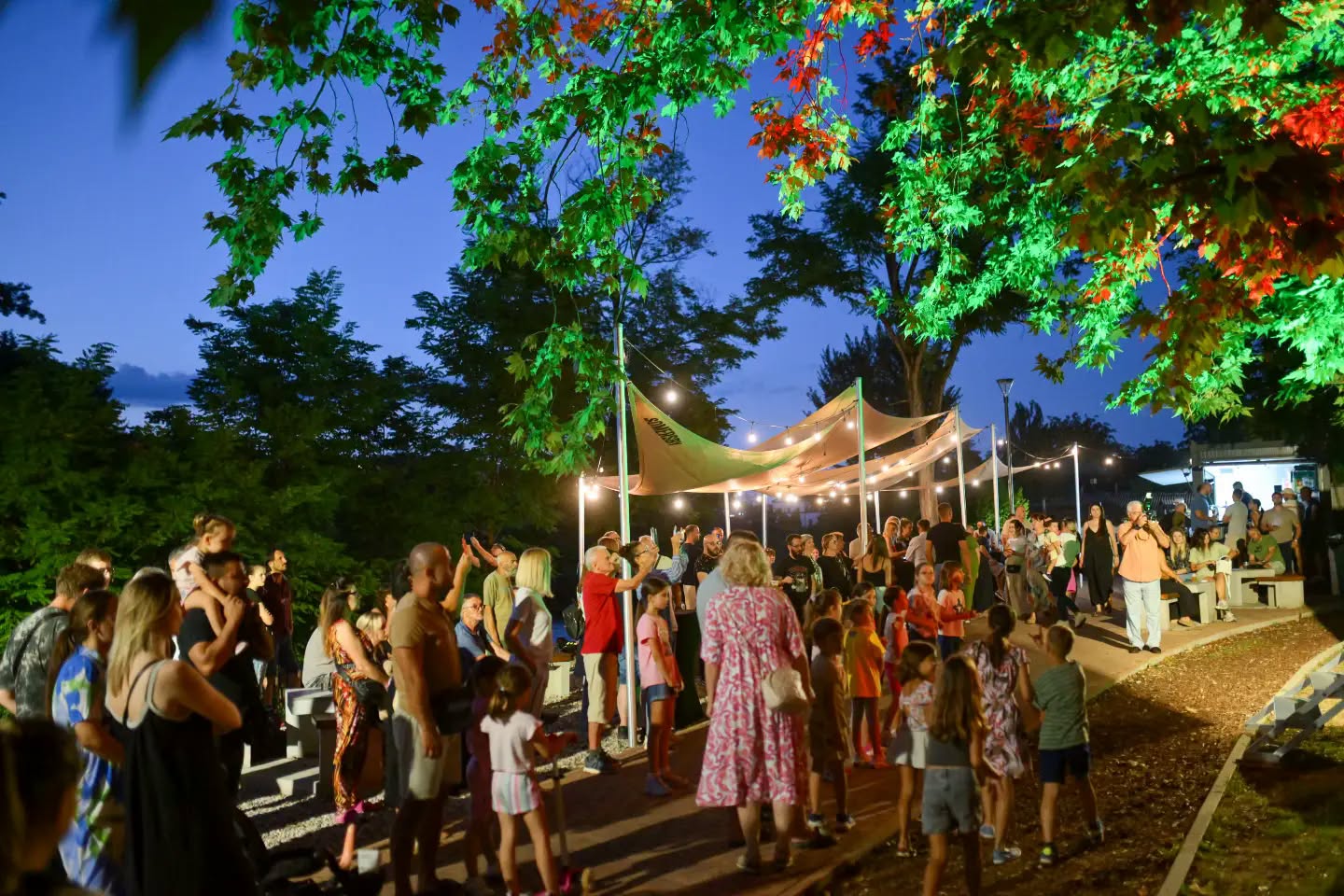 DJ Blizanci večeras na plaži kod Zelenog mosta u Banjaluci