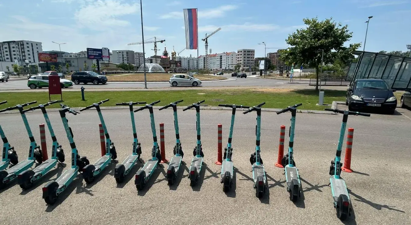 Strože mjere za električne trotinetete širom Evrope: Šta čeka Banjaluku?