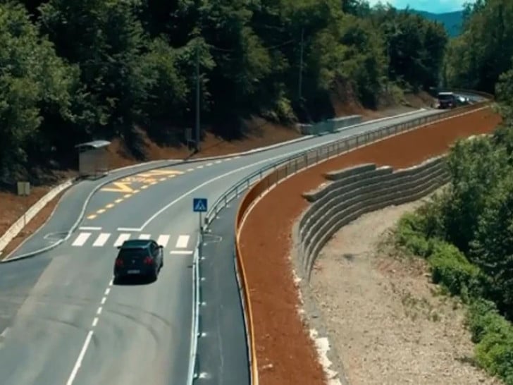 Promjenljivi uslovi na putevima: Radovi i klizišta na više dionica