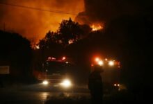Vatrena stihija u atinskom predgrađu Patima još uvijek nepod kontrolom, izdato hitno upozorenje