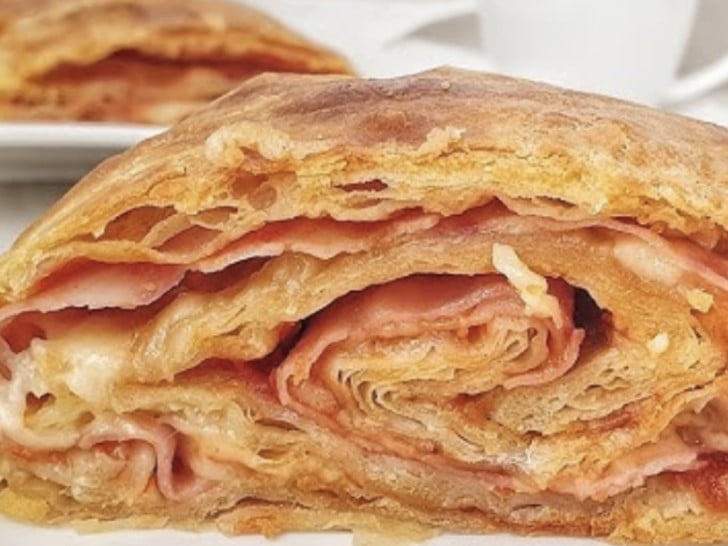 Slana rolnica sa lisnatim tijestom – jednostavan recept za sočan zalogaj