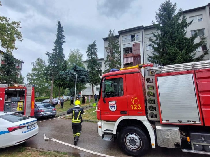 Vatrogasci Banjaluke intervenisali na dva požara