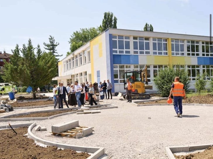 Stanivuković i gradonačelnik Salcburga obišli radove u OŠ „Zmaj Jova Jovanović”