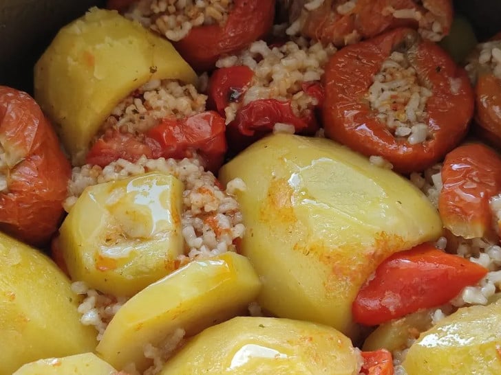 Tajna francuskih punjenih paprika: Jedan jeftin sastojak čini fil neodoljivim i sočnim