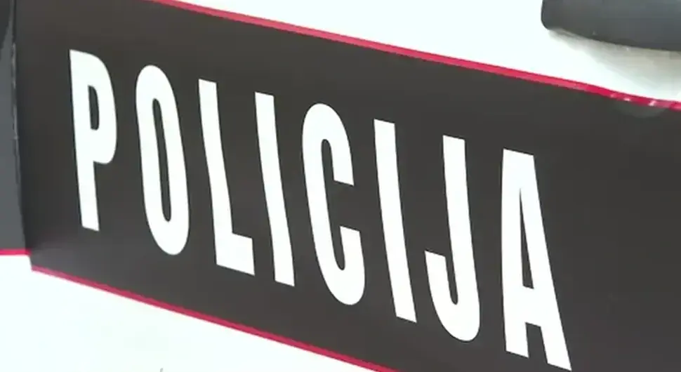Teška saobraćajna nesreća kod Tuzle: Troje povrijeđenih