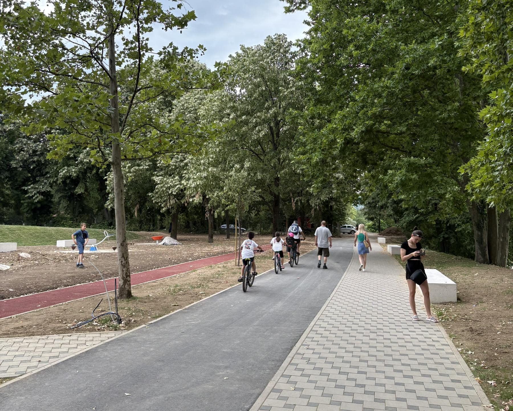 Amfiteatar uz Vrbas dobija konačan oblik: Nova zelena oaza kod Pravnog fakulteta uskoro otvorena
