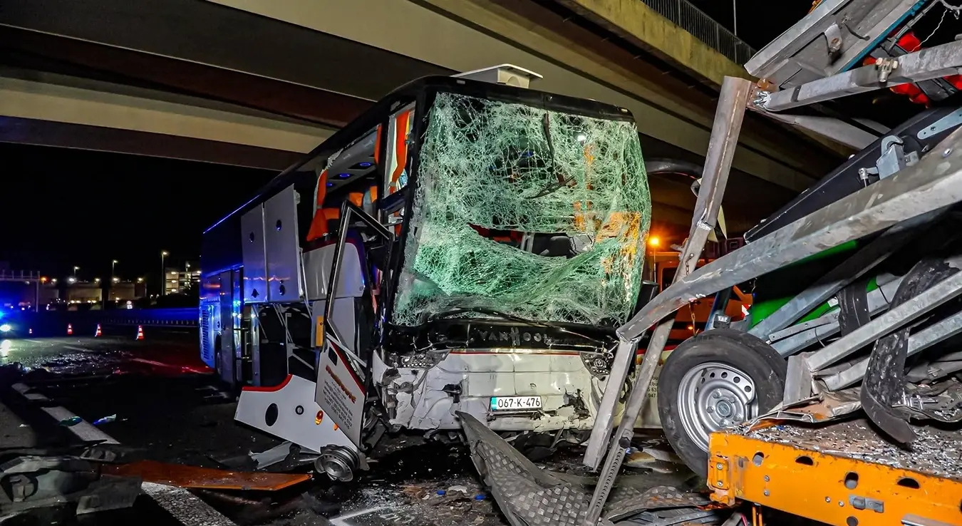 Autobus iz BiH udario u dva vozila na autoputu kod Štutgarta, 15 povrijeđenih