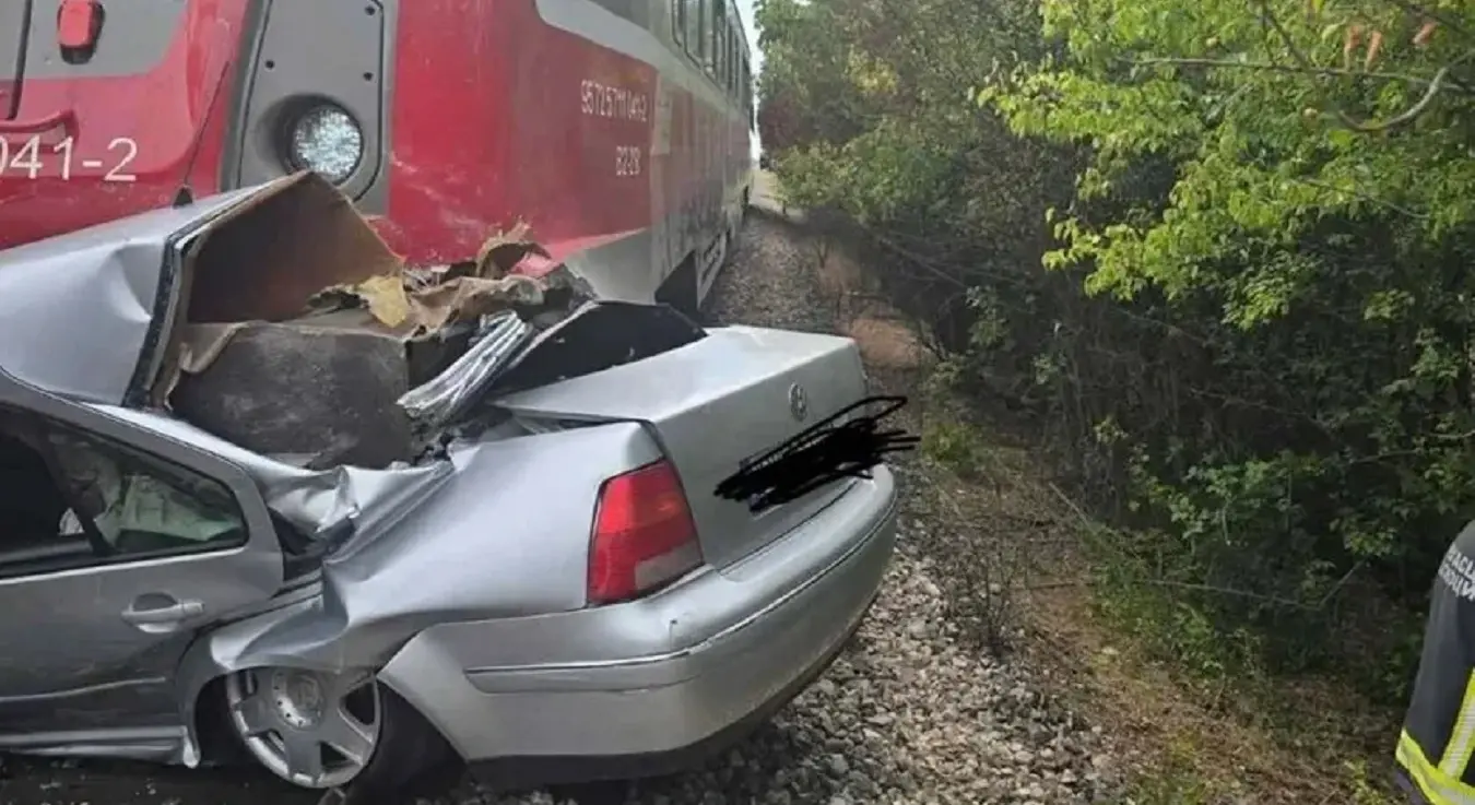 Stravična tragedija u Odžaku: Žena i dijete stradali na pružnom prelazu