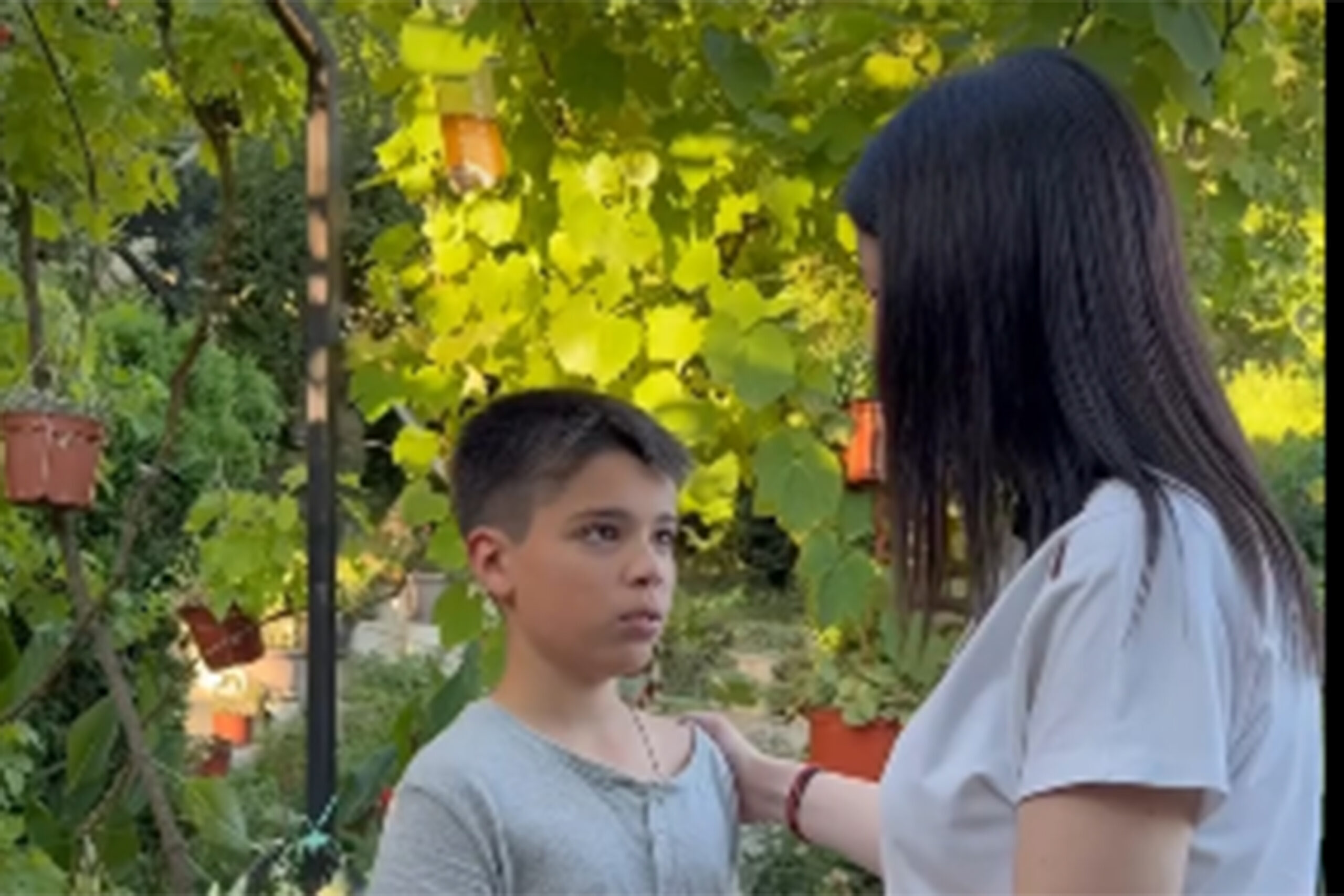 Jelena Trivić posjetila porodicu Savanović u Bistrici: I dalje bez asfalta u dijelu naselja