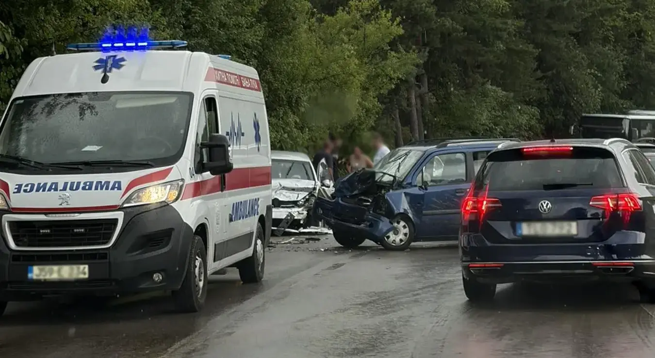 Teška saobraćajna nesreća kod Banjaluke: Jedan život izgubljen, dvije osobe povrijeđene