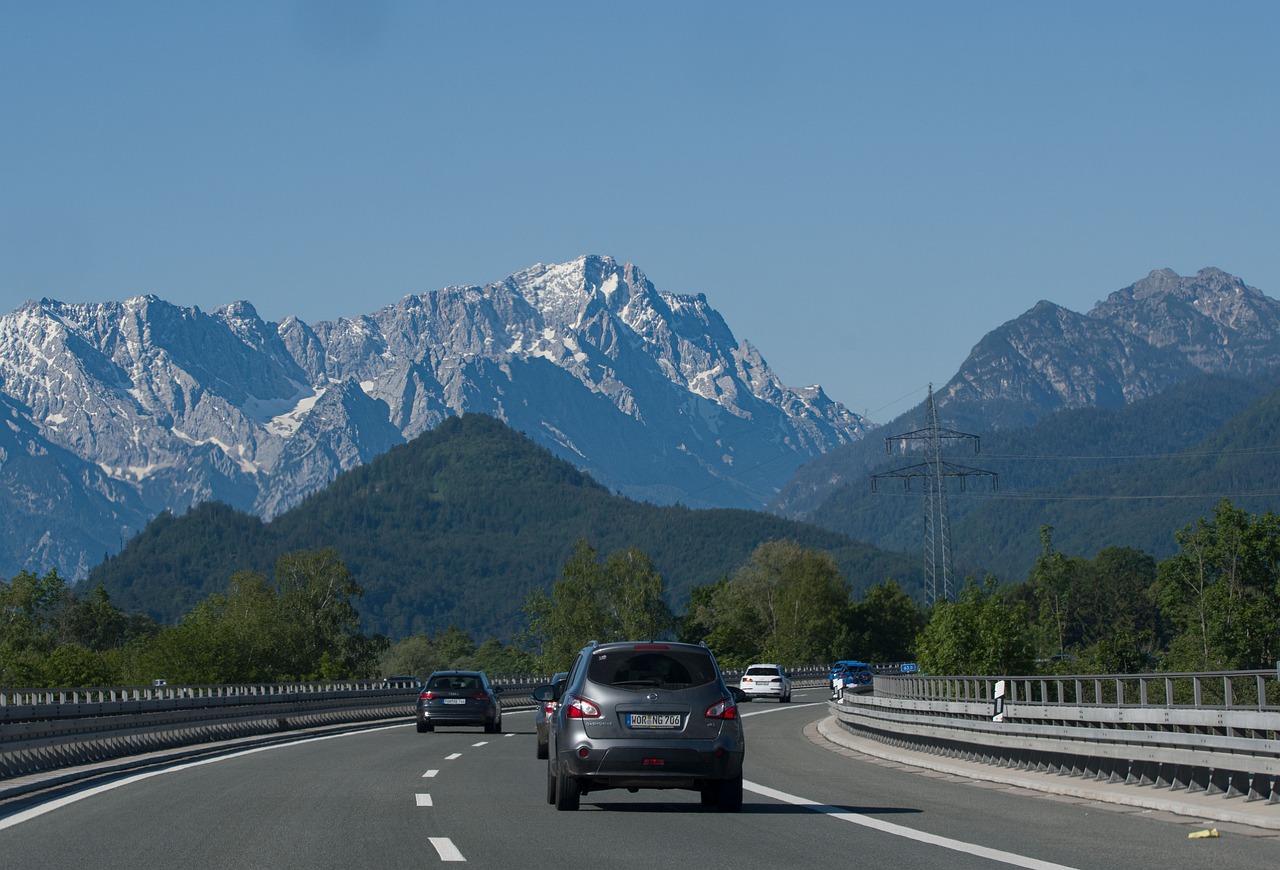 Austrija uvela ograničenje brzine na autoputevima, električni automobili izuzeti