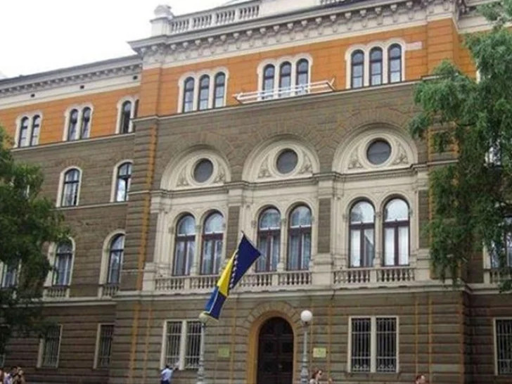 Deset kandidata za Predsjedništvo BiH u trci za tri mjesta