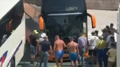 Autobus sa poljskim srednjoškolcima zaglavio na trajektu za Korčulu