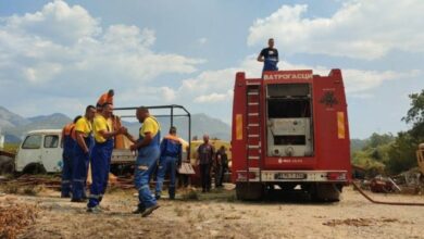 Požar kod Trebinja stigao do asfaltne baze, čeka se helikopter