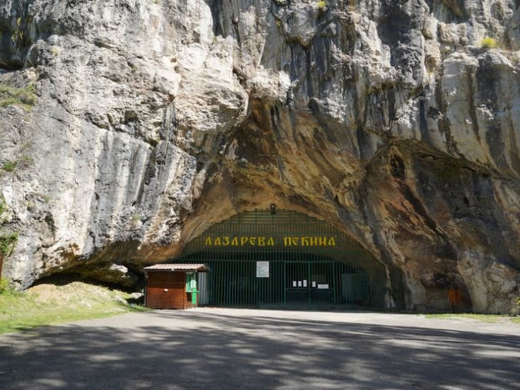 Lazareva pećina: Podzemni dragulj koji čuva tragove drevnih epoha