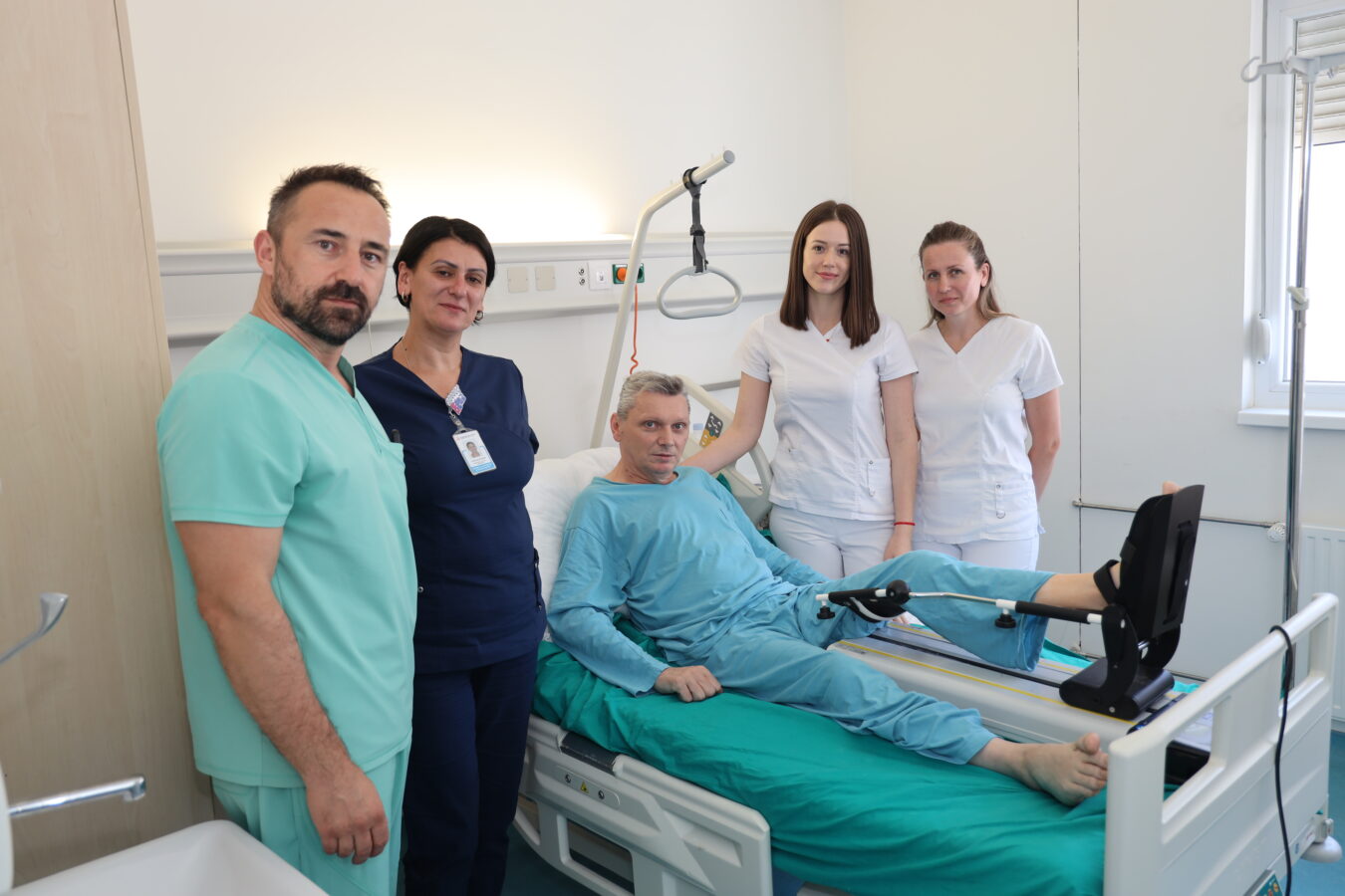 U UKC RS ugrađena totalna proteza koljena pacijentu sa hemofilijom