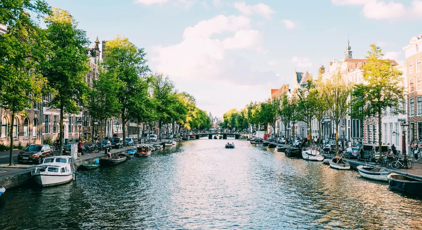 Amsterdam: turistička taksa 20 odsto od 2031. godine