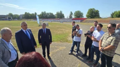Savo Minić u Tesliću obišao radove na stadionu FK Proleter