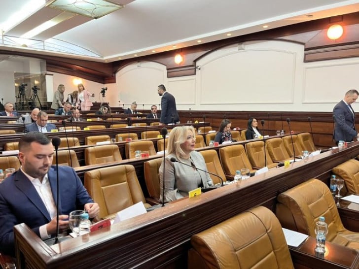 Stanivuković i Mandić u okršaju: Od „šminkanja grada“ do „karijesa u zubima“