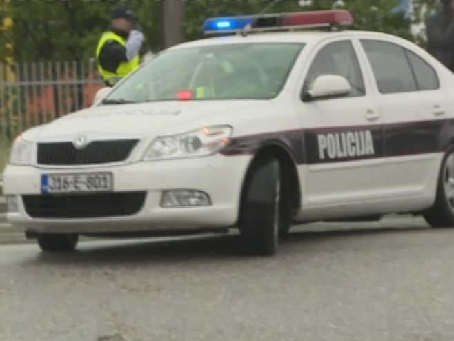 Policija u Zenici uhapsila dvije osobe, otkrivena laboratorija za kanabis