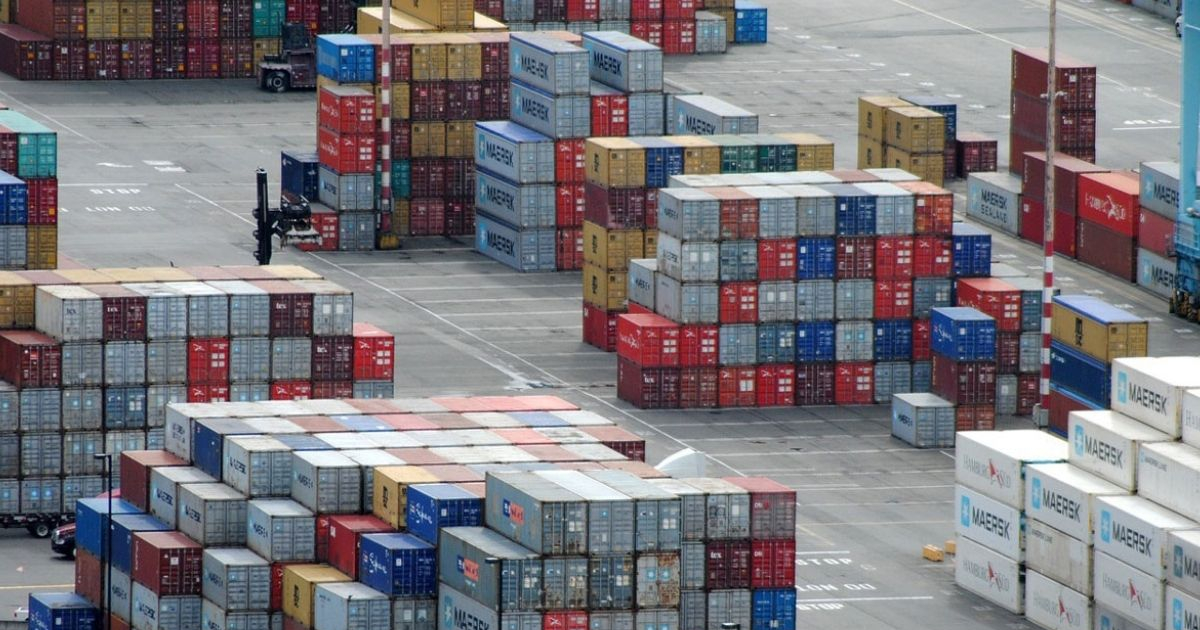 Spoljnotrgovinski deficit RS skoro 1,6 milijardi KM