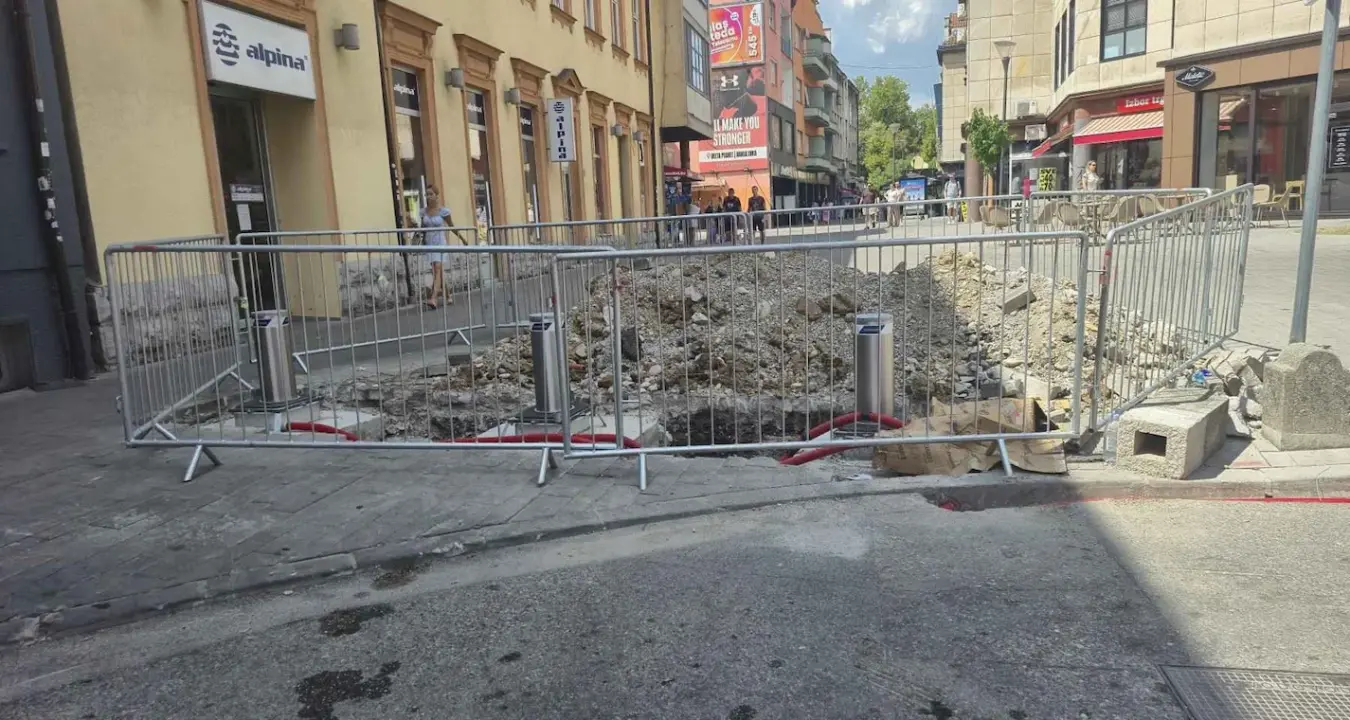 Gajeva ulica i dalje gradilište: Radnici ni za lijeka, rokovi pregazeni
