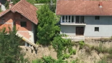 Prijetnja i dalje traje: klizište u Česmi ugrožava domove mještana
