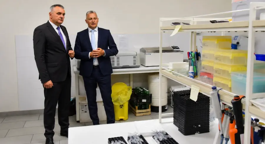 Minić obišao Centar za biomedicinska istraživanja