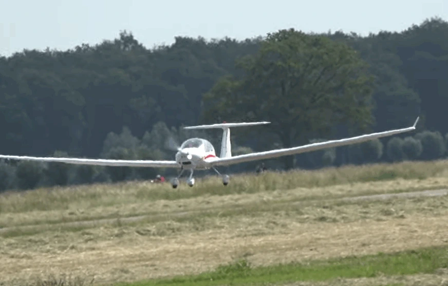 Avion nestao kod Zadra, potraga se preusmjerila na Velebit