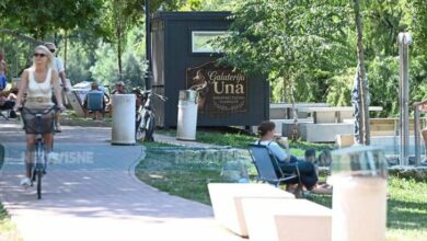 Počelo uklanjanje spornog kioska sa plaže Abacija