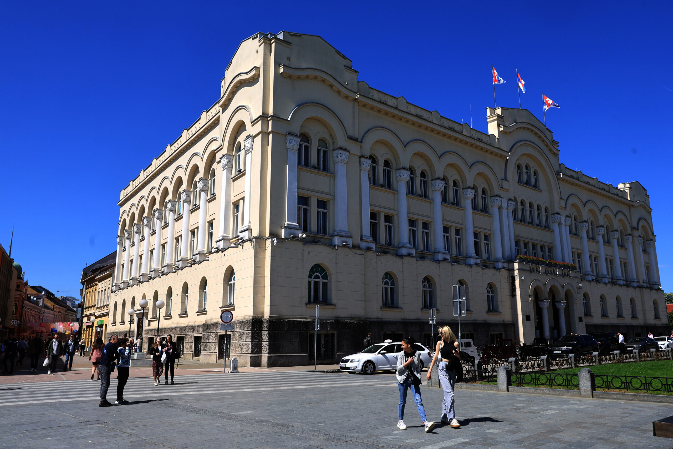 Grad Banjaluka raspisao konkurs za 18 radnika, najviše mjesta u Call centru