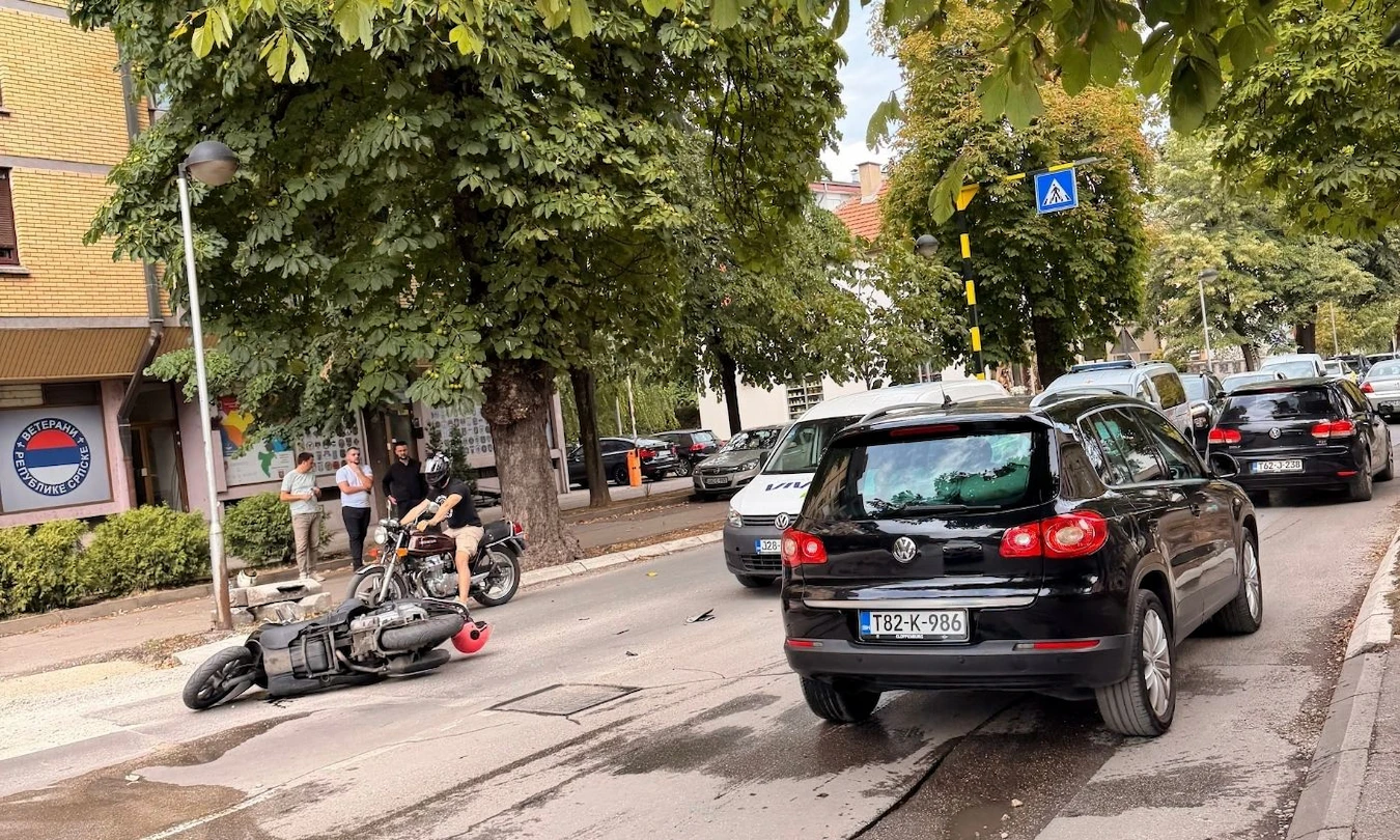 Dvije saobraćajne nezgode u Boriku na istoj raskrsnici