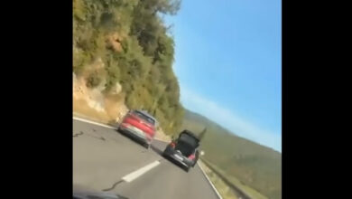Dramatičan snimak iz Labina: Automobil udario muškarca na putu