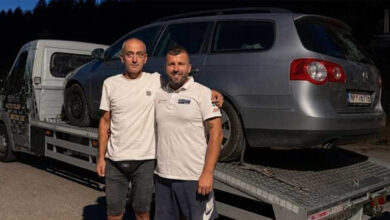 Čovjek iz Kolašina dao svoj automobil porodici u nevolji: „Idi, odvedi djecu kući“