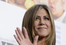 Dženifer Aniston i Piter Dinklidž u prazničnoj komediji Naughty