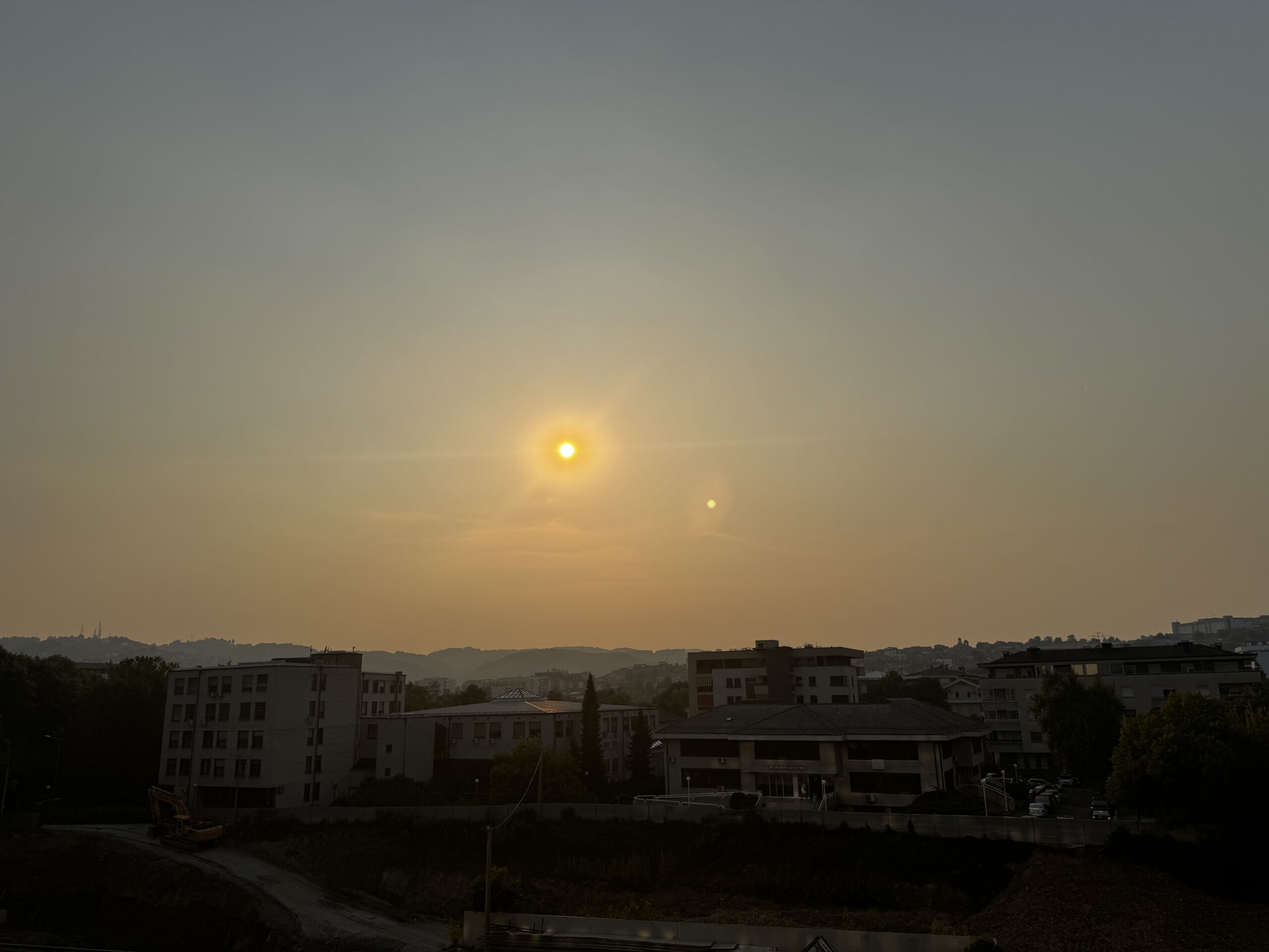 Dim u Banjaluci: Građanima savjetuju oprez na otvorenom