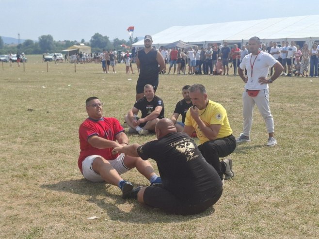 Nevesinjska olimpijada okupila ljubitelje tradicije i viteštva