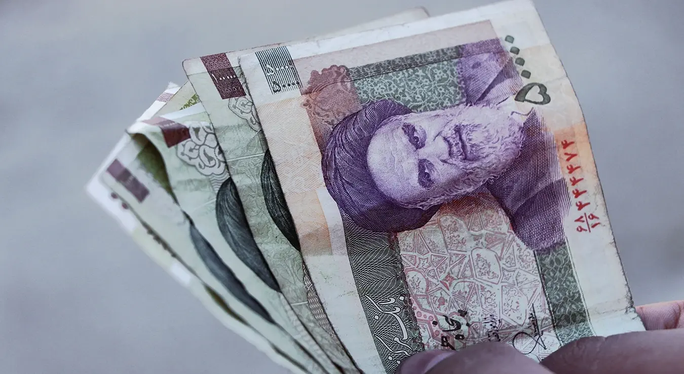 Rekordan pad iranskog rijala na 2,02 miliona za dolar
