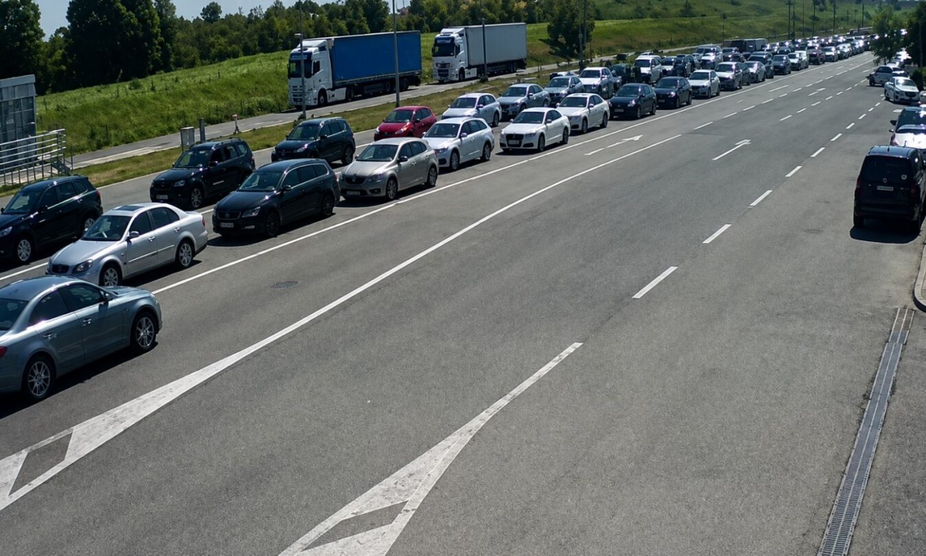 Velike gužve na granicama: izlaz iz BiH otežan na više prelaza