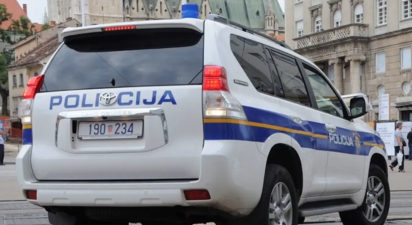 Četvrti put razbijena spomen-ploča na Pagu posvećena srpskim i jevrejskim žrtvama