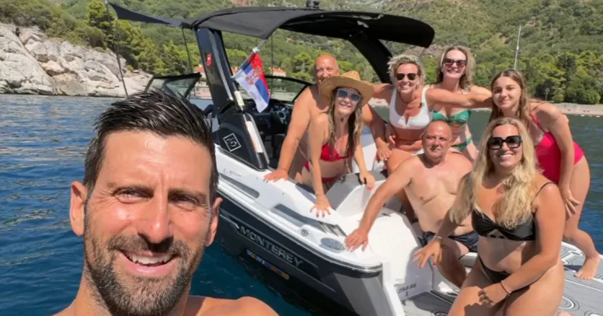 Novak Đoković oduševio fanove u Boki Kotorskoj: Zaustavio brod i uslikao se s njima