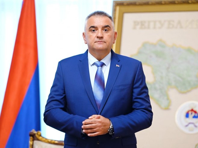 Minić najavio podršku roditeljima djece za produženi boravak