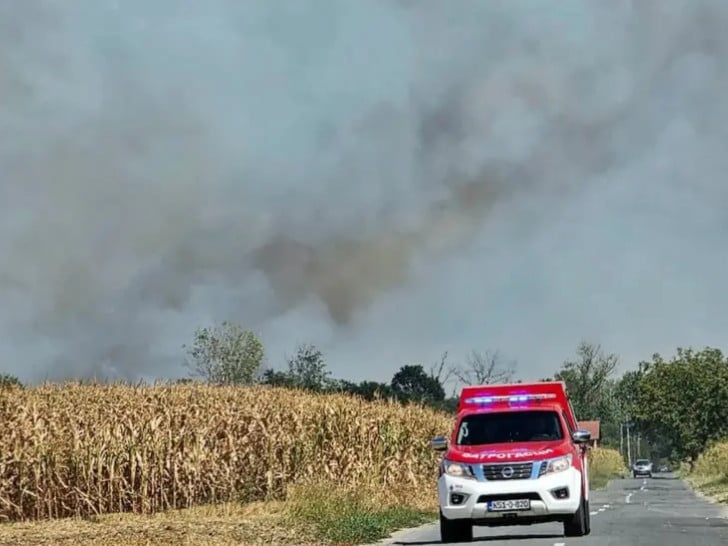 Vatrogasci lokalizovali požar u Amajlijama kod Bijeljine, dežurstva na terenu