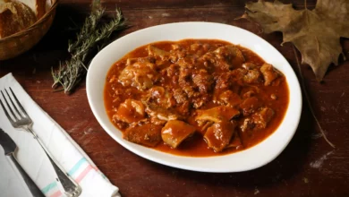 Leskovačka mućkalica: Sočno meso u bogatom sosu od paprika i paradajza