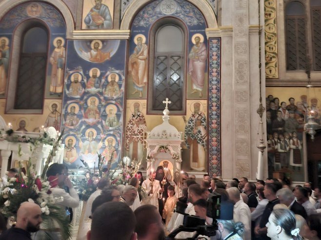 Svečana litija u Trebinju okupila vjernike ispred Sabornog hrama