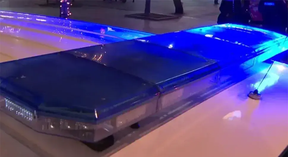 Povrijeđen vozač u slijetanju automobila kod Kneževa