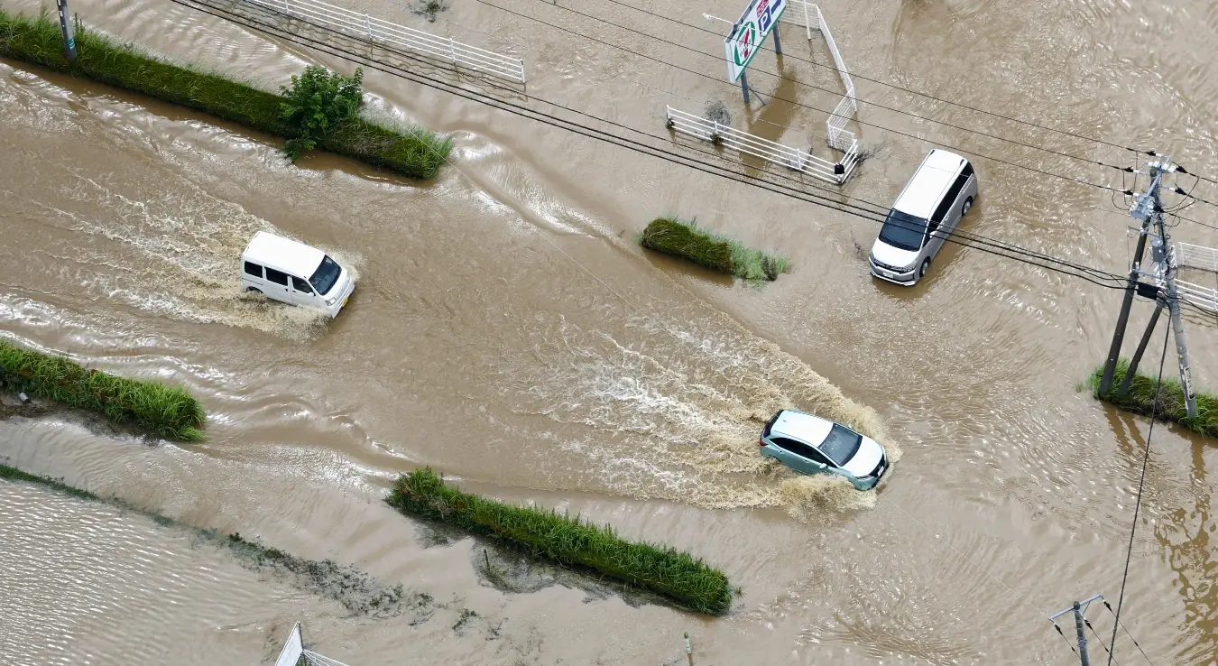 Poplave u Japanu: četiri žrtve, hiljade zarobljenih na aerodromu