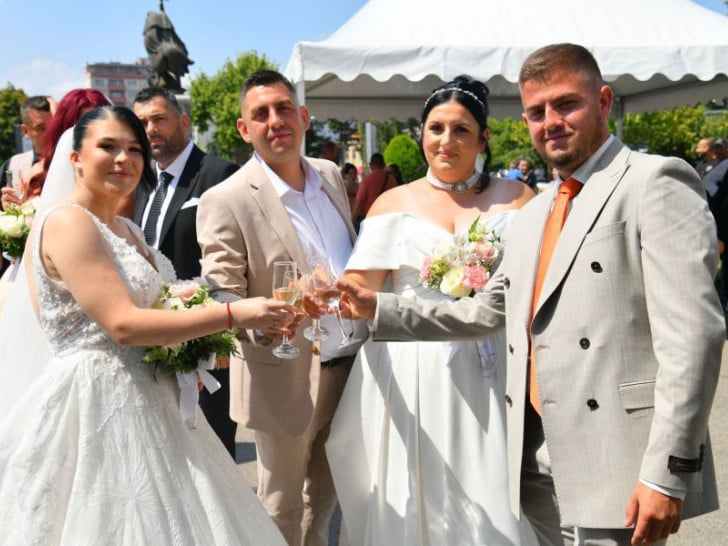 Kolektivno vjenčanje u Bijeljini okupilo devet parova