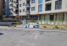 Borik: Smeće pored kontejnera i dalje muči stanare