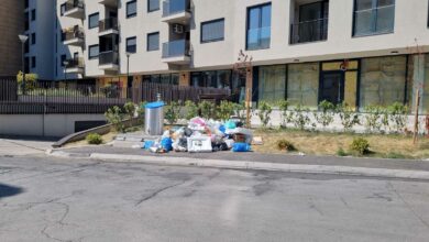 Borik: Smeće pored kontejnera i dalje muči stanare